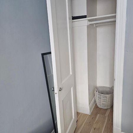 Small Cozy Room, Shared Bathroom 볼티모어 외부 사진