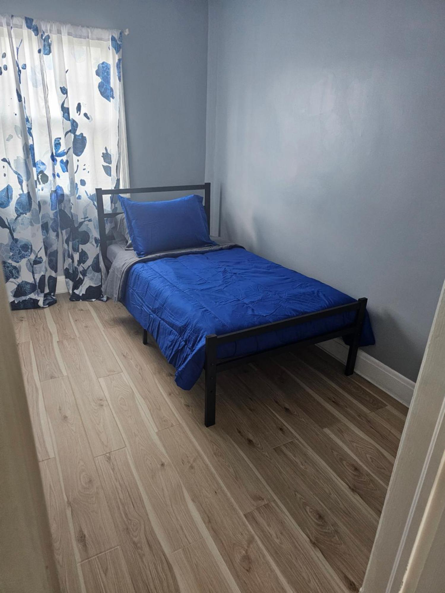 Small Cozy Room, Shared Bathroom 볼티모어 외부 사진